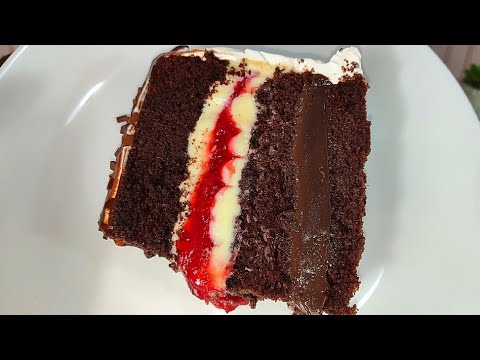 Receitas Deliciosas DOIS SABORES DE RECHEIOS E UMA COMBINAÇÃO PERFEITA 😍 BOLO TENTAÇÃO DE CHOCOLATE COM NINHO E MORANGO